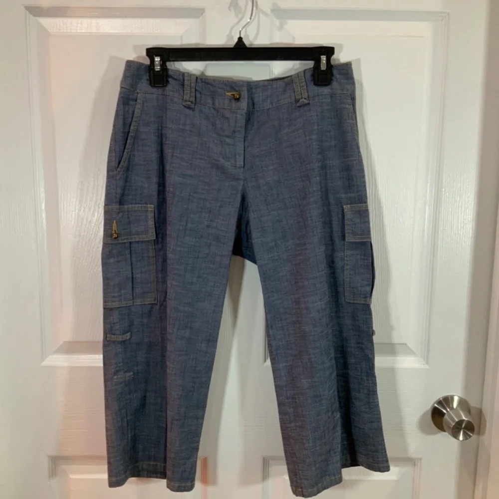 Trina Turk Blue Denim Cargo Capri Short Pants Size 8